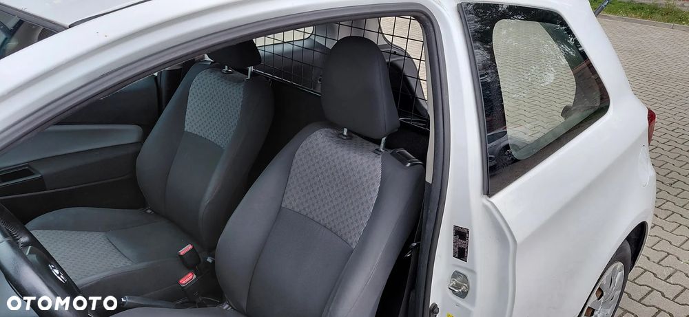 Toyota Yaris - 6