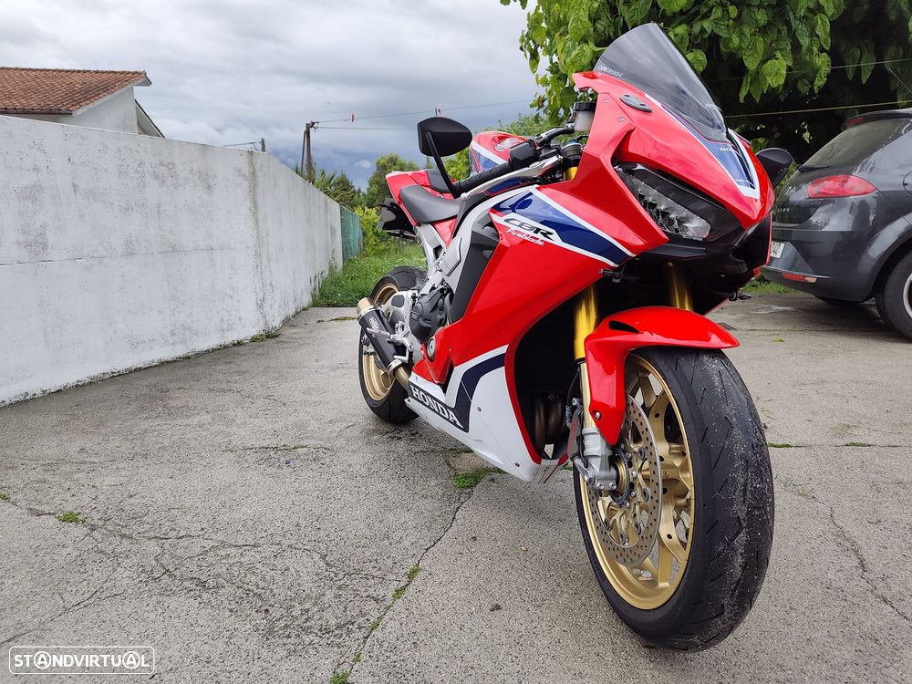 Honda CBR CBR1000 S1 - 2