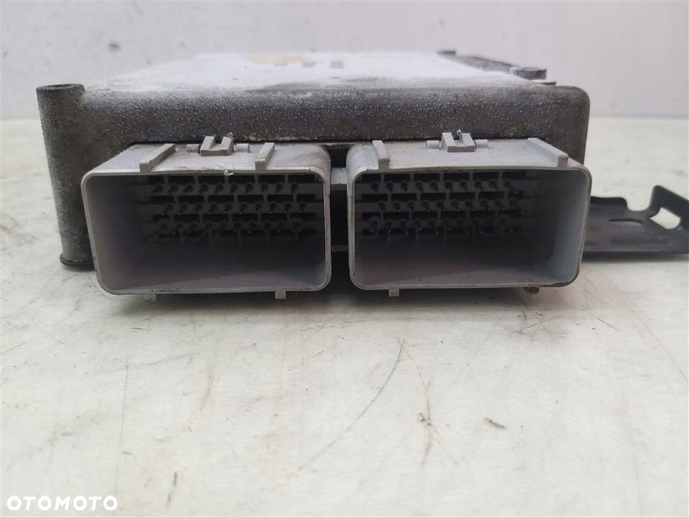 Komputer sterownik silnika Chrysler PT Cruiser 05033116AD 04745860 - 3