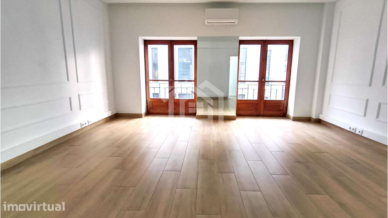 Escritório centro do Porto - Grande imagem: 2/17