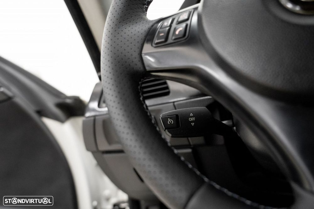 BMW 320 d Coupe Auto - 17