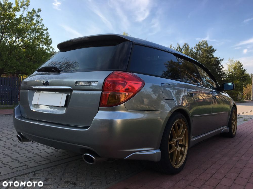 Subaru Legacy - 8