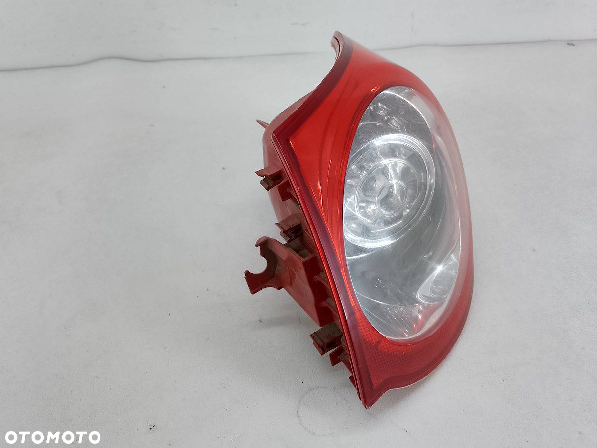 LAMPA TYLNA PRAWA VW PASSAT B6 KOMBI 3C9945096N - 4