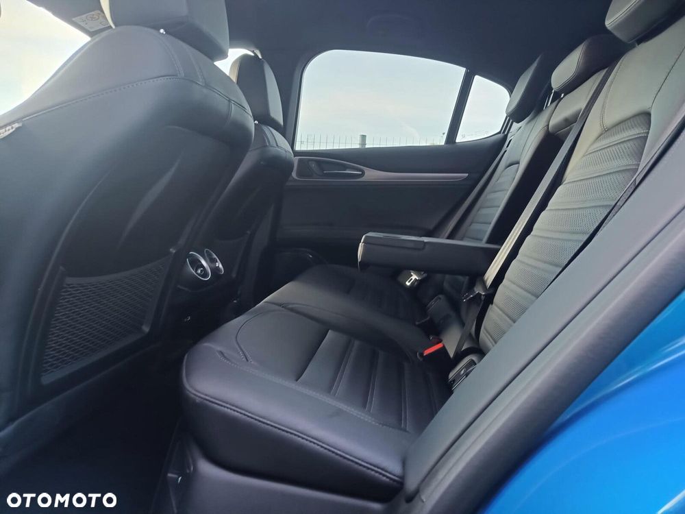 Alfa Romeo Stelvio 2.0 Turbo Veloce Q4 - 19