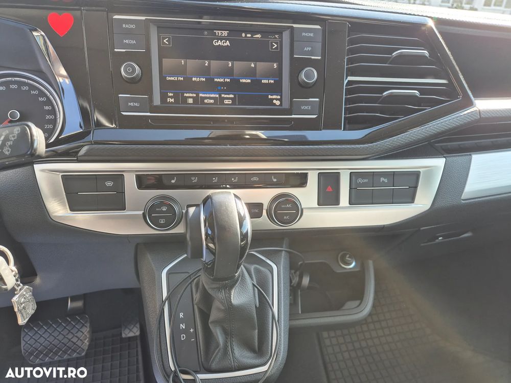 Volkswagen Multivan - 12