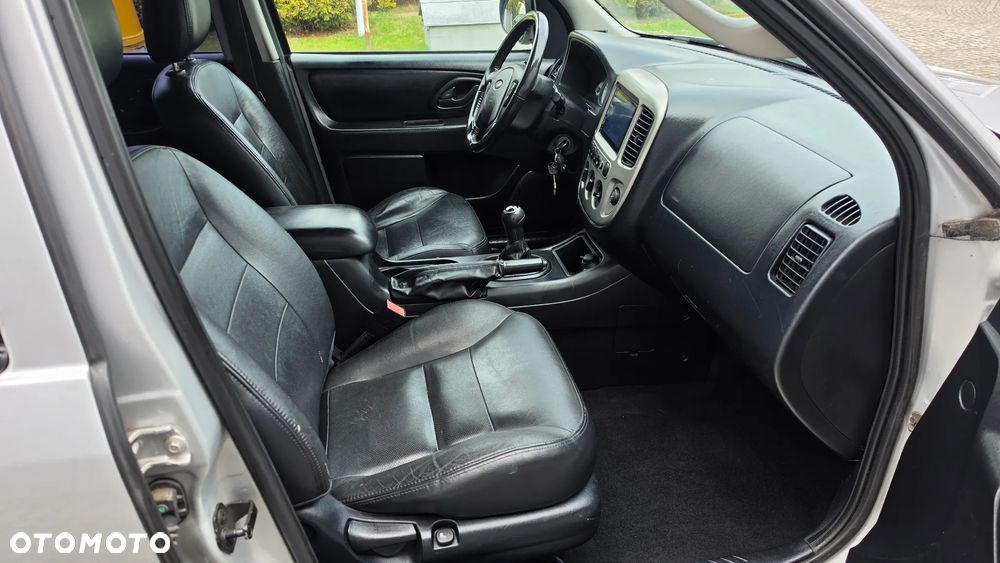 Ford Maverick Highclass - 11