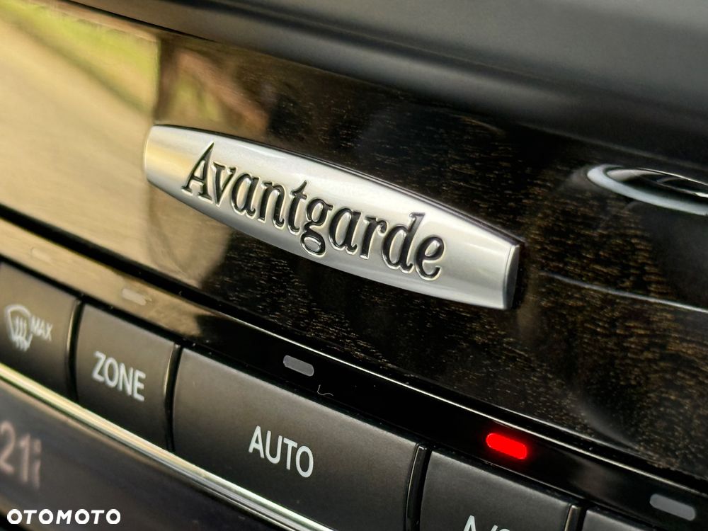 Mercedes-Benz Klasa E 200 BlueEFFICIENCY 7G-TRONIC Avantgarde - 19