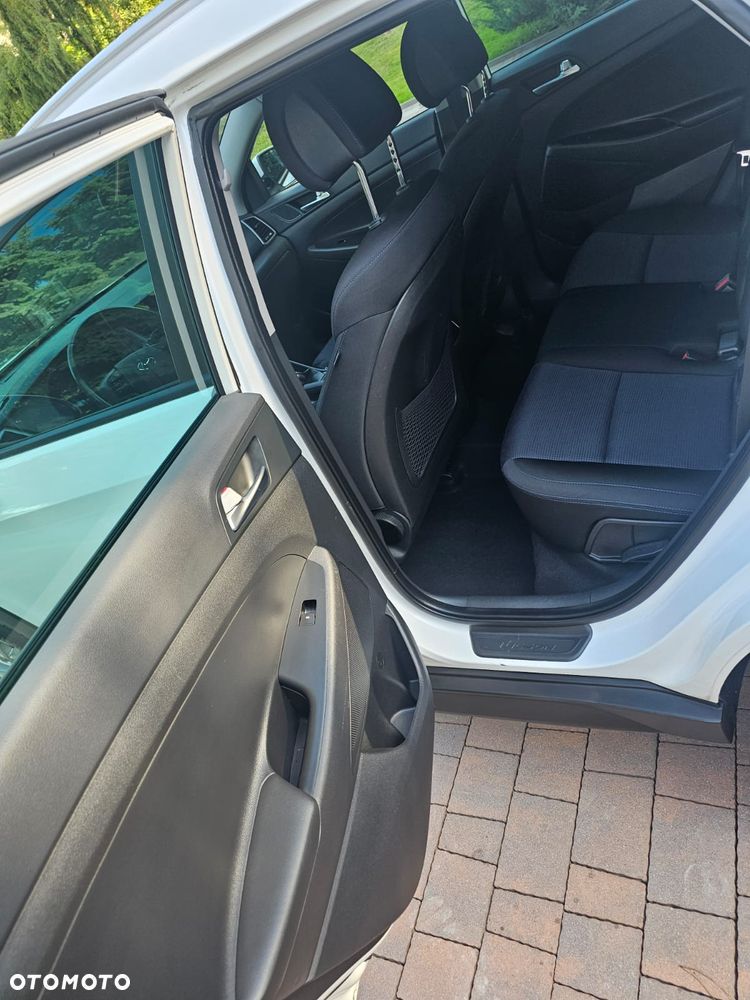 Hyundai Tucson blue 1.6 GDi 2WD Intro Edition - 19