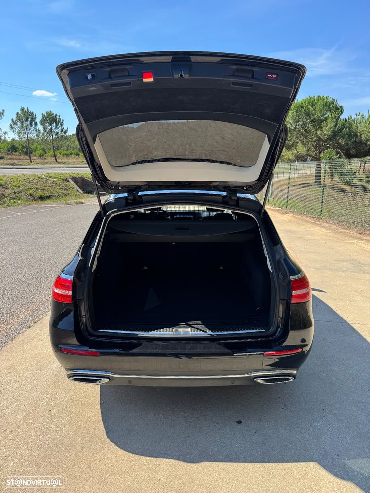 Mercedes-Benz E 220 d T 9G-TRONIC - 9