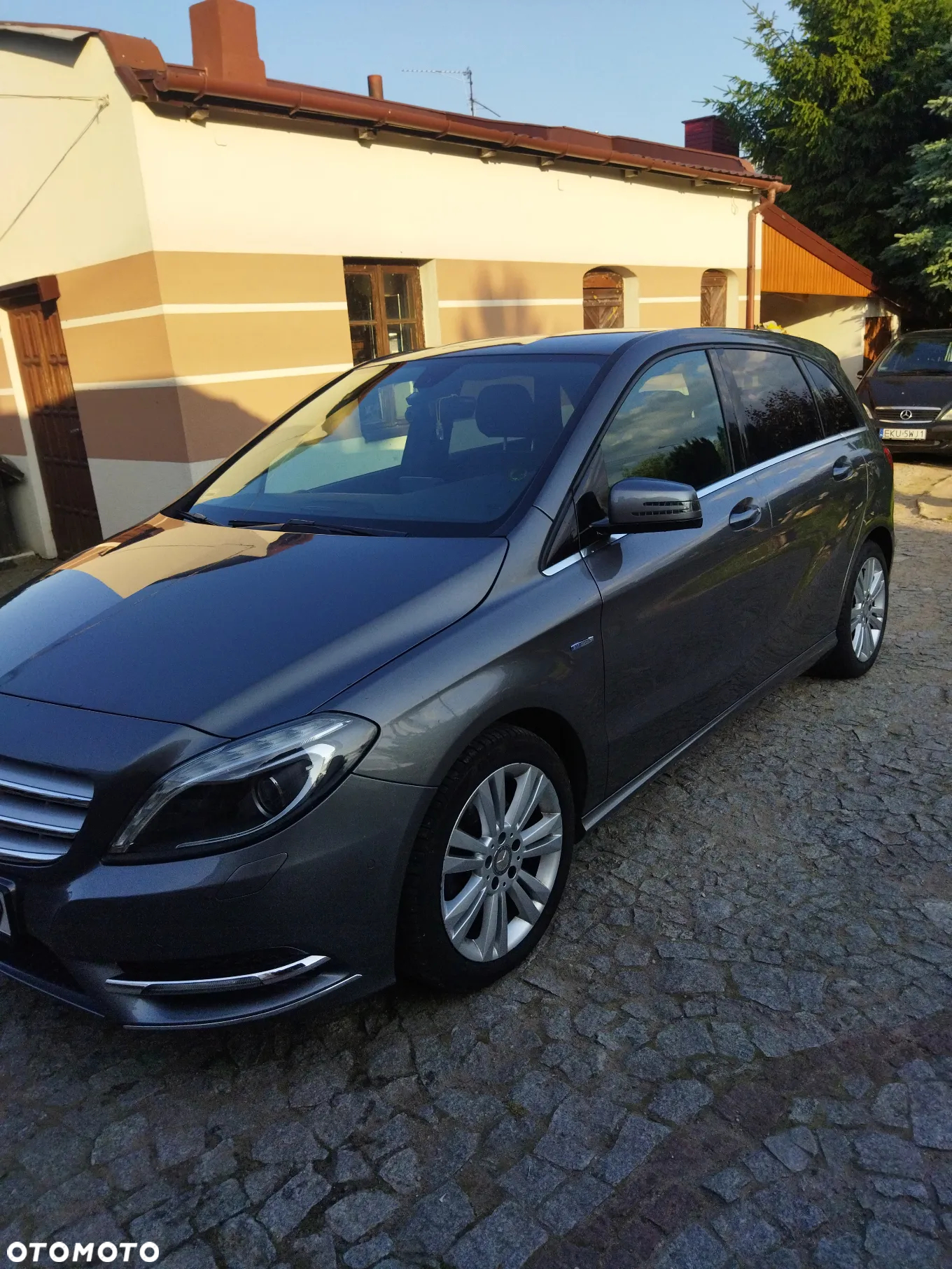 Mercedes-Benz Klasa B 200 CDI (BlueEFFICIENCY) 7G-DCT - 2