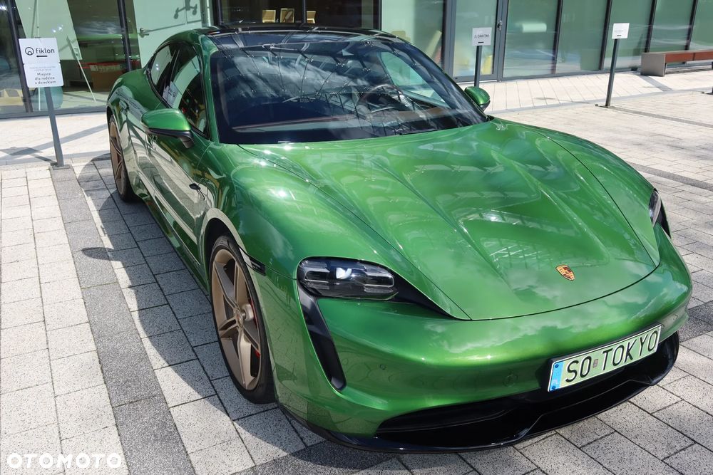 Porsche Taycan - 16