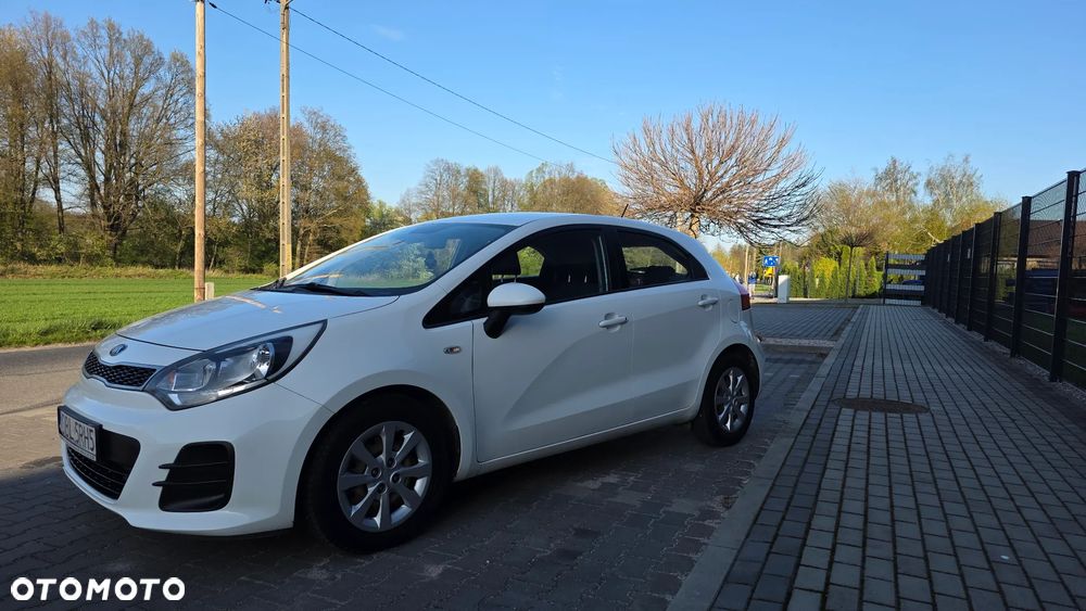 Kia Rio 1.4 crdi L - 17