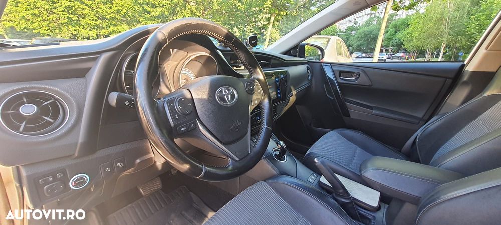 Toyota Auris - 4