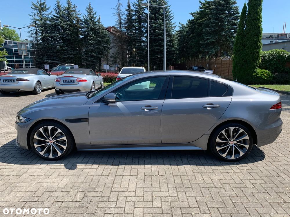 Jaguar XE 2.0 D200 mHEV AWD R-Dynamic SE - 2