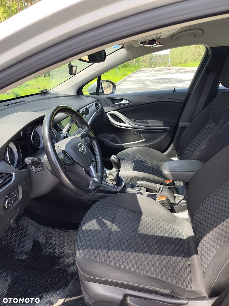 Opel Astra 1.4 T Enjoy - 10