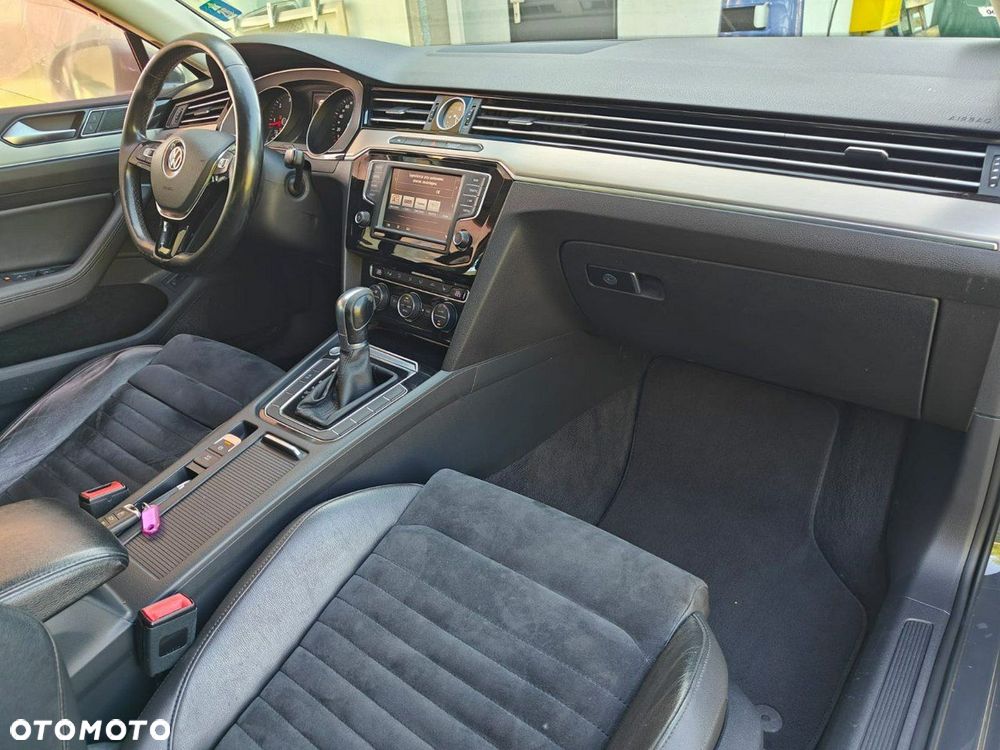 Volkswagen Passat - 15