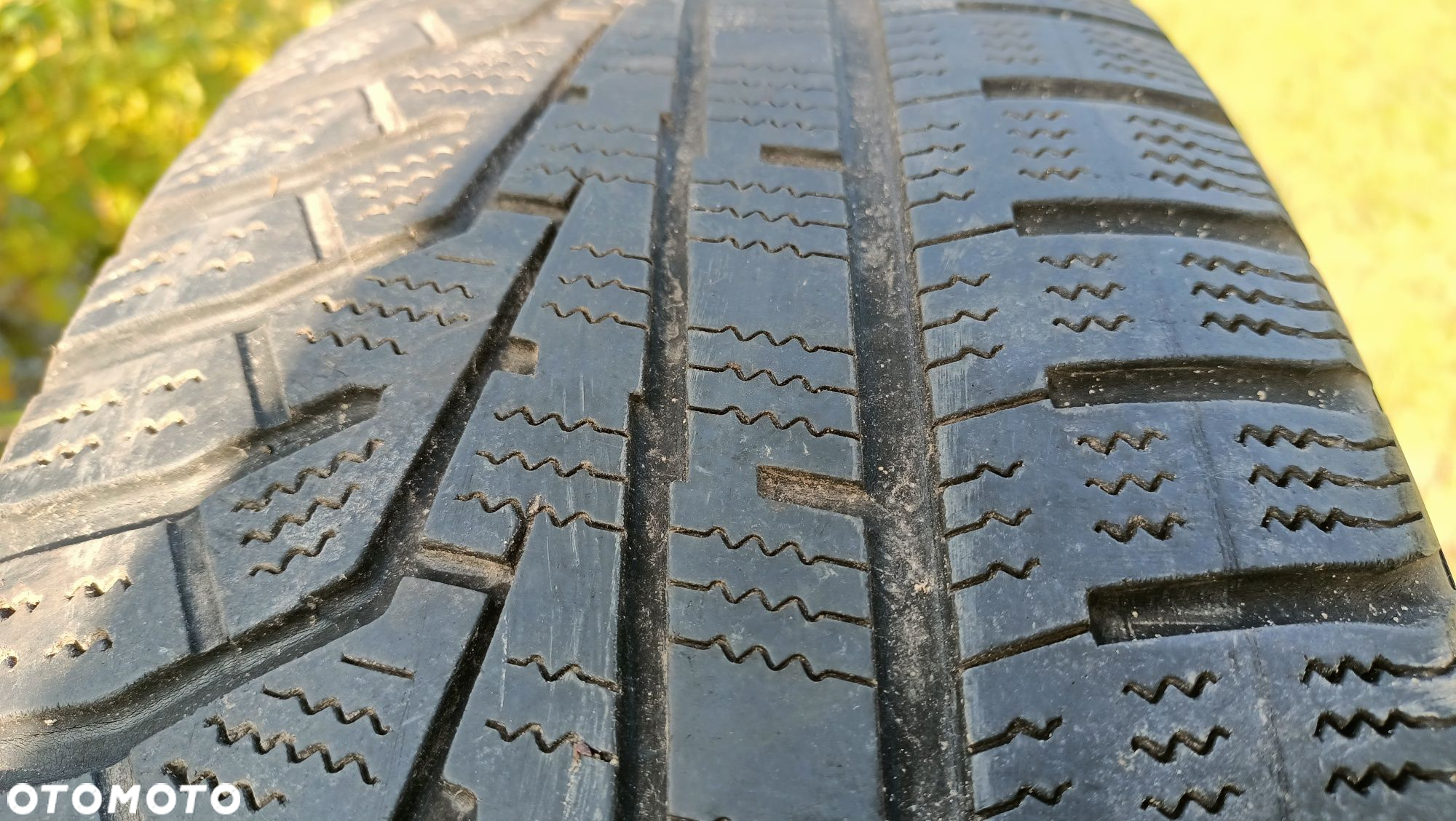 Koła zimowe felgi 16 5x114,3 et46 Kia Hyundai Mazda 215/70/16 + śruby - 4