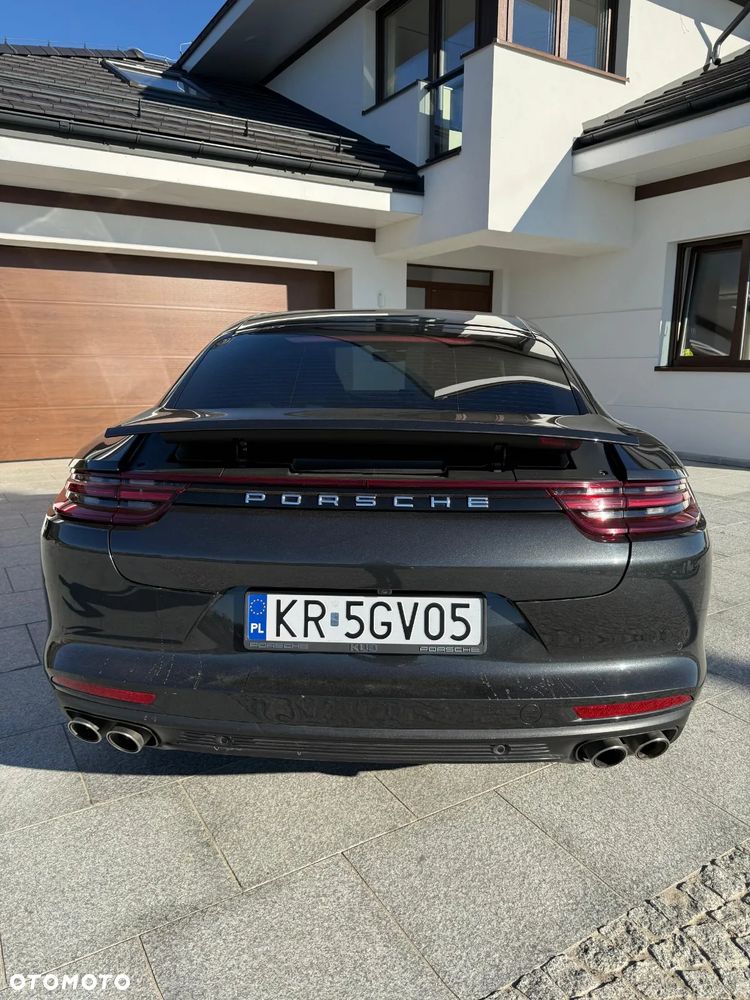 Porsche Panamera 4S - 11
