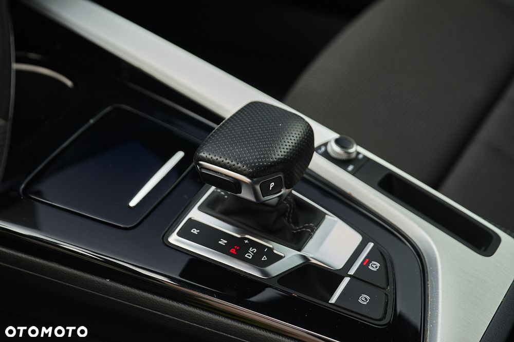 Audi A4 Avant 35 TFSI S tronic S line - 36