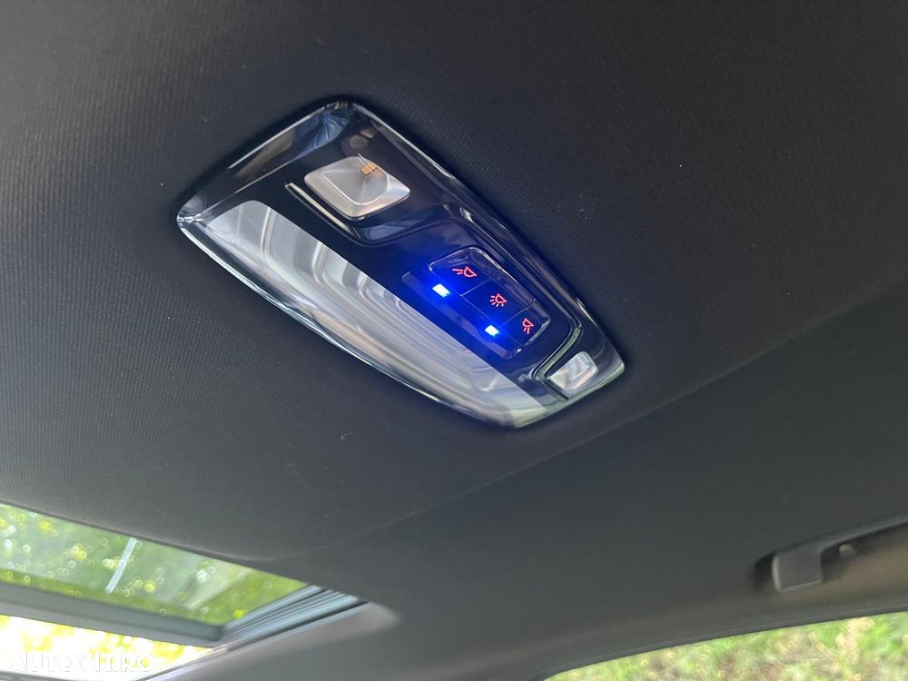 BMW Seria 5 530i AT MHEV - 22