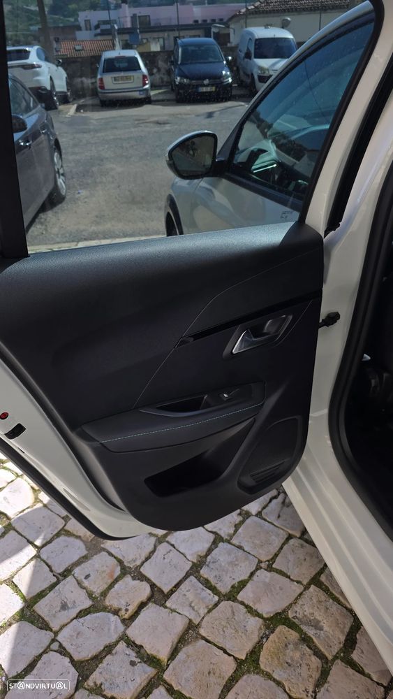 Peugeot e-208 50 kWh Allure - 10