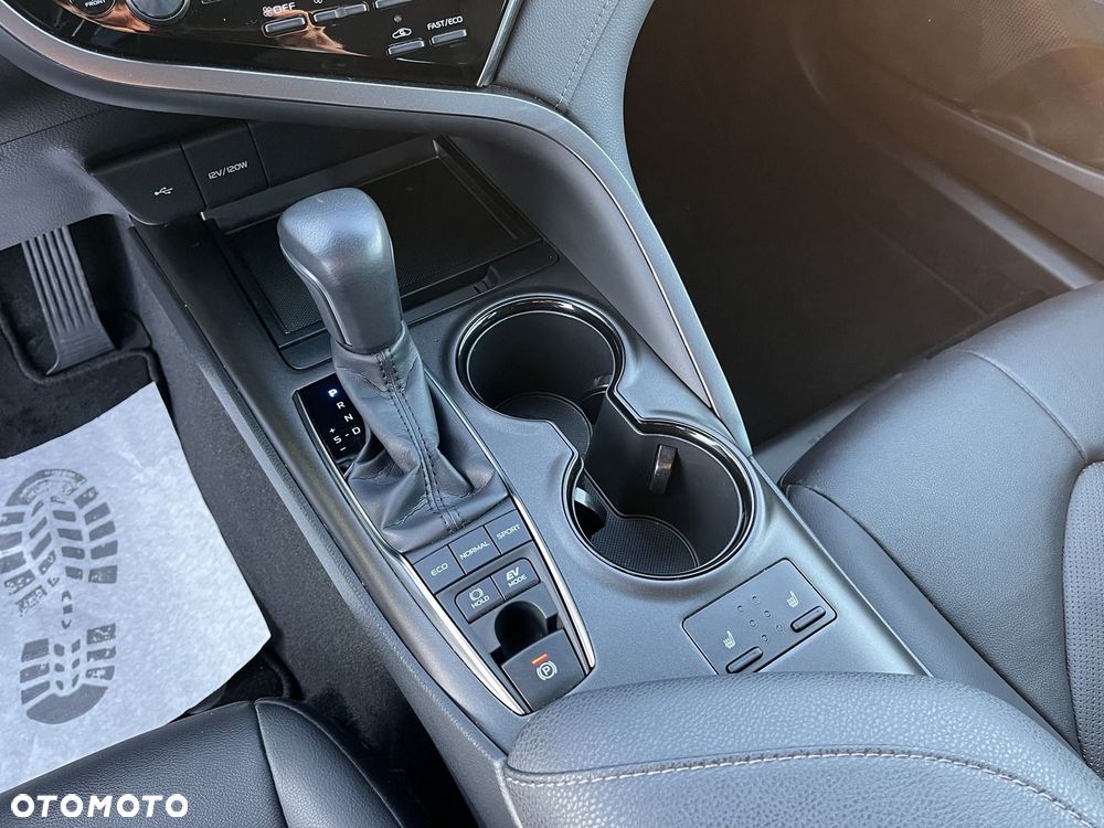 Toyota Camry 2.5 Hybrid Comfort CVT - 15