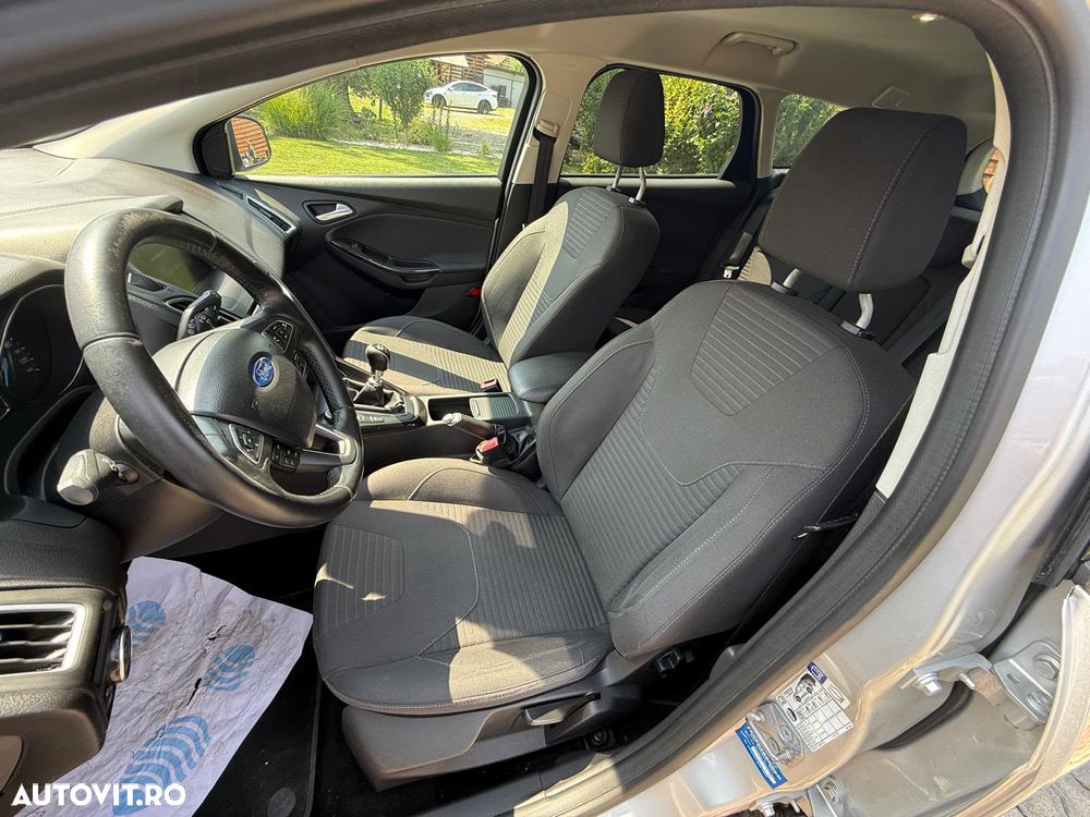 Ford Focus 1.6 TDCI DPF Start-Stopp-System Titanium - 29