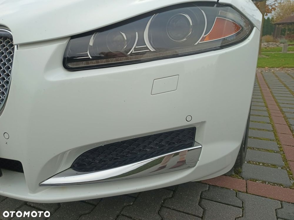 Jaguar XF 2.0 T Luxury - 35