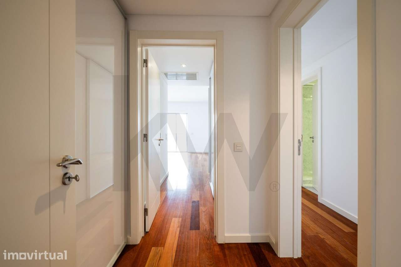 T2 com Piscina e Varandas | Condomínio Privado Garden Residence | A ap - Grande imagem: 2/23