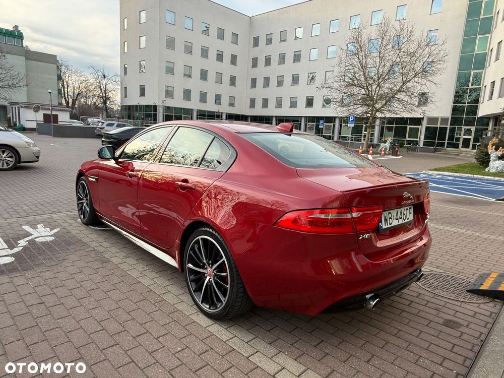 Jaguar XE S - 5