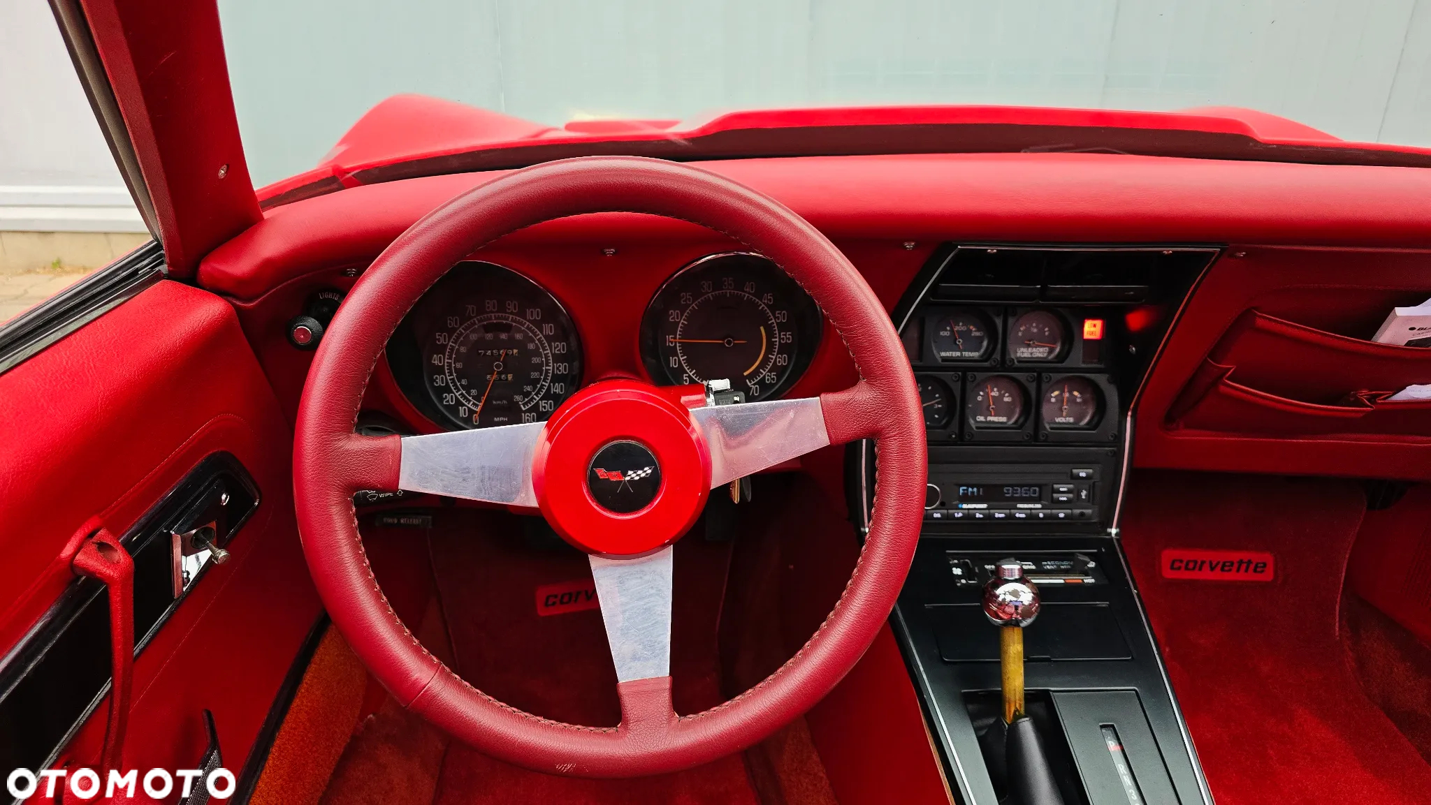 Chevrolet Corvette - 28