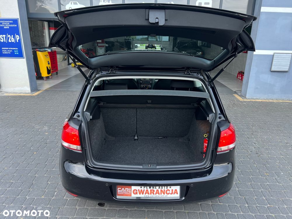 Volkswagen Golf 1.6 TDI DPF BlueMotion - 18