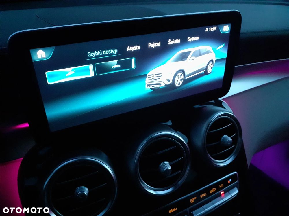 Mercedes-Benz GLC 200 4Matic 9G-TRONIC Exclusive - 37