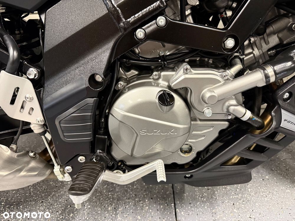 Suzuki V-STROM - 7