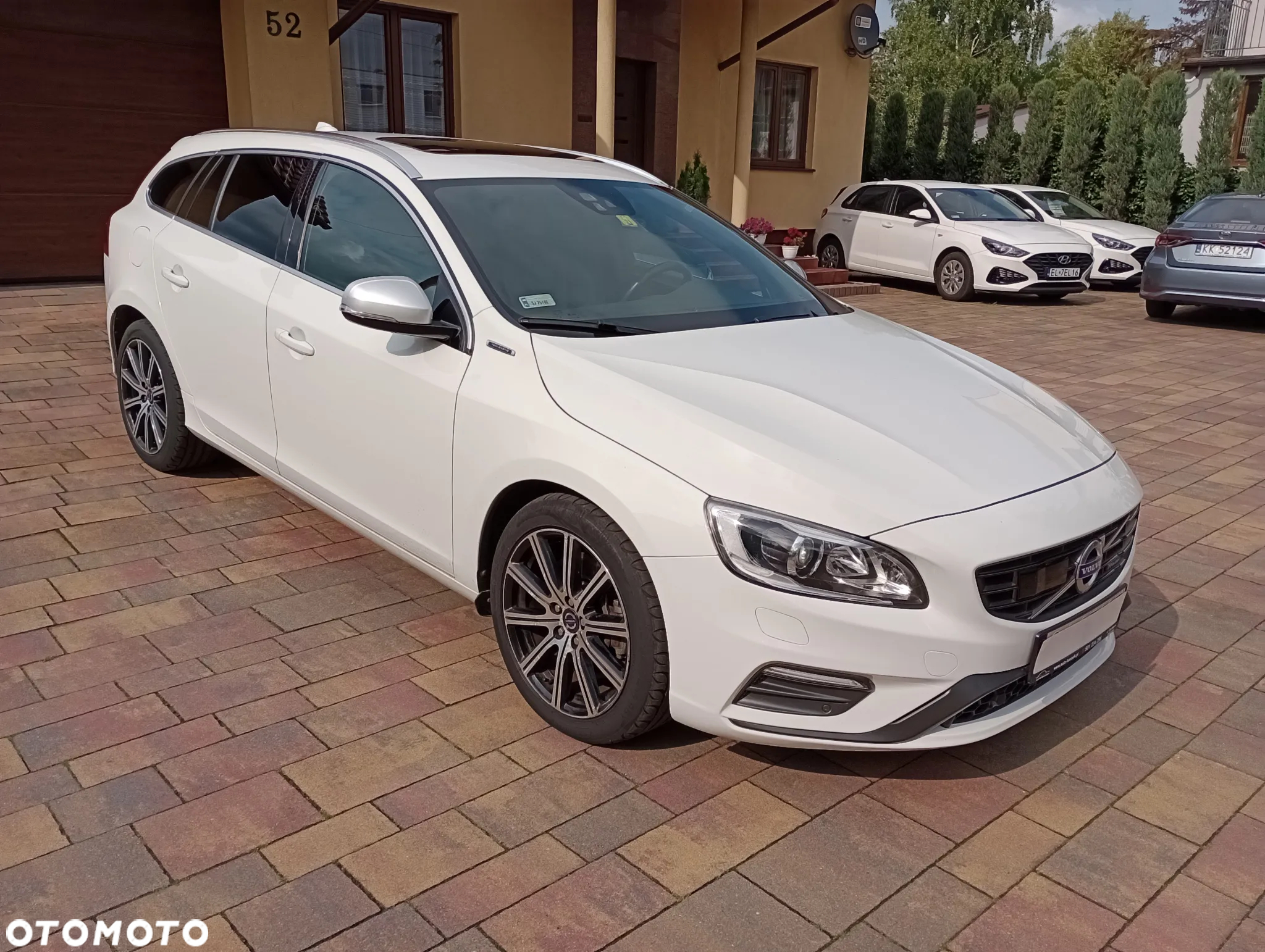 Volvo V60 D5 AWD R-Design Summum - 3