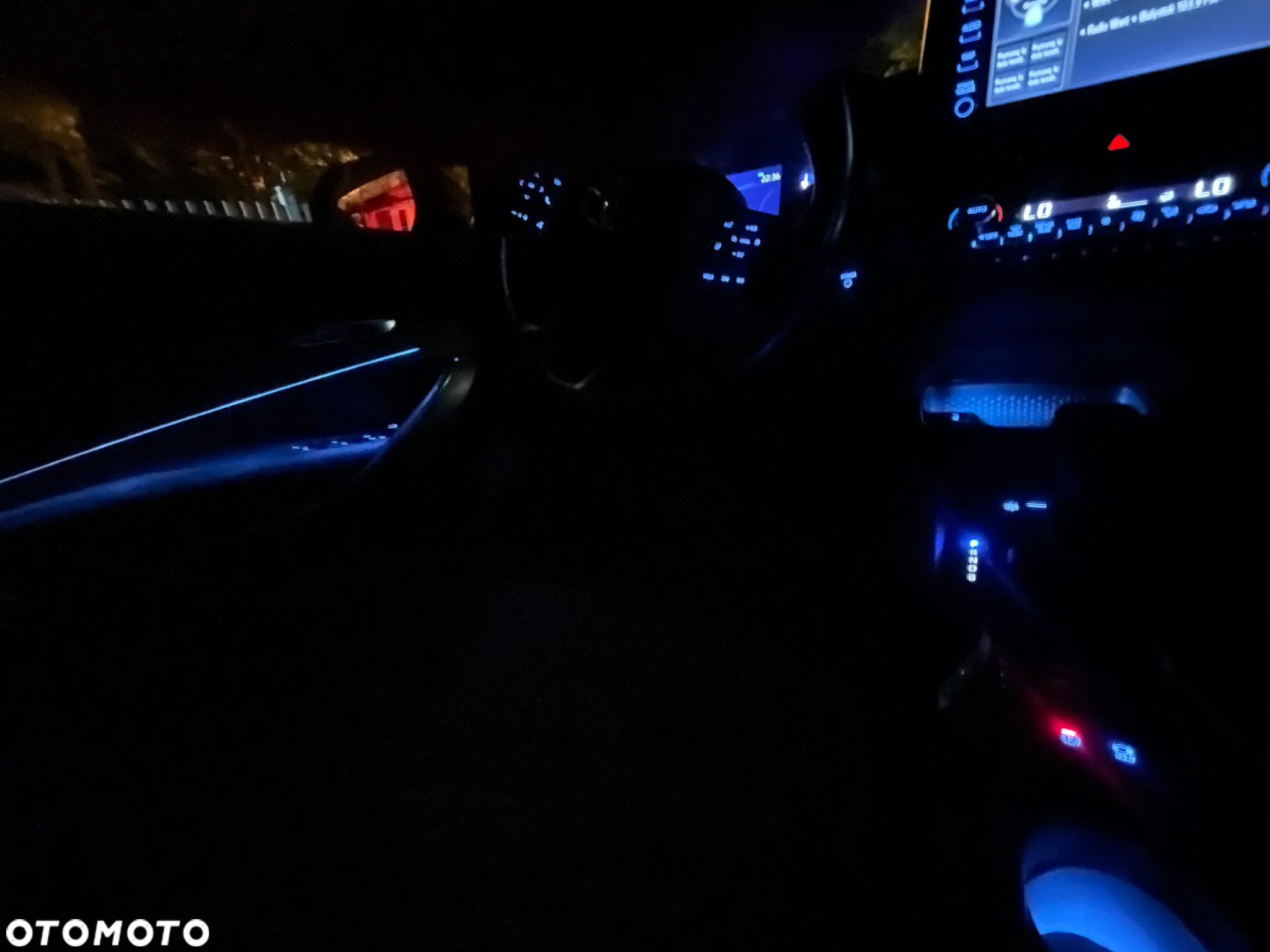 Toyota Corolla 1.8 Hybrid Comfort - 25