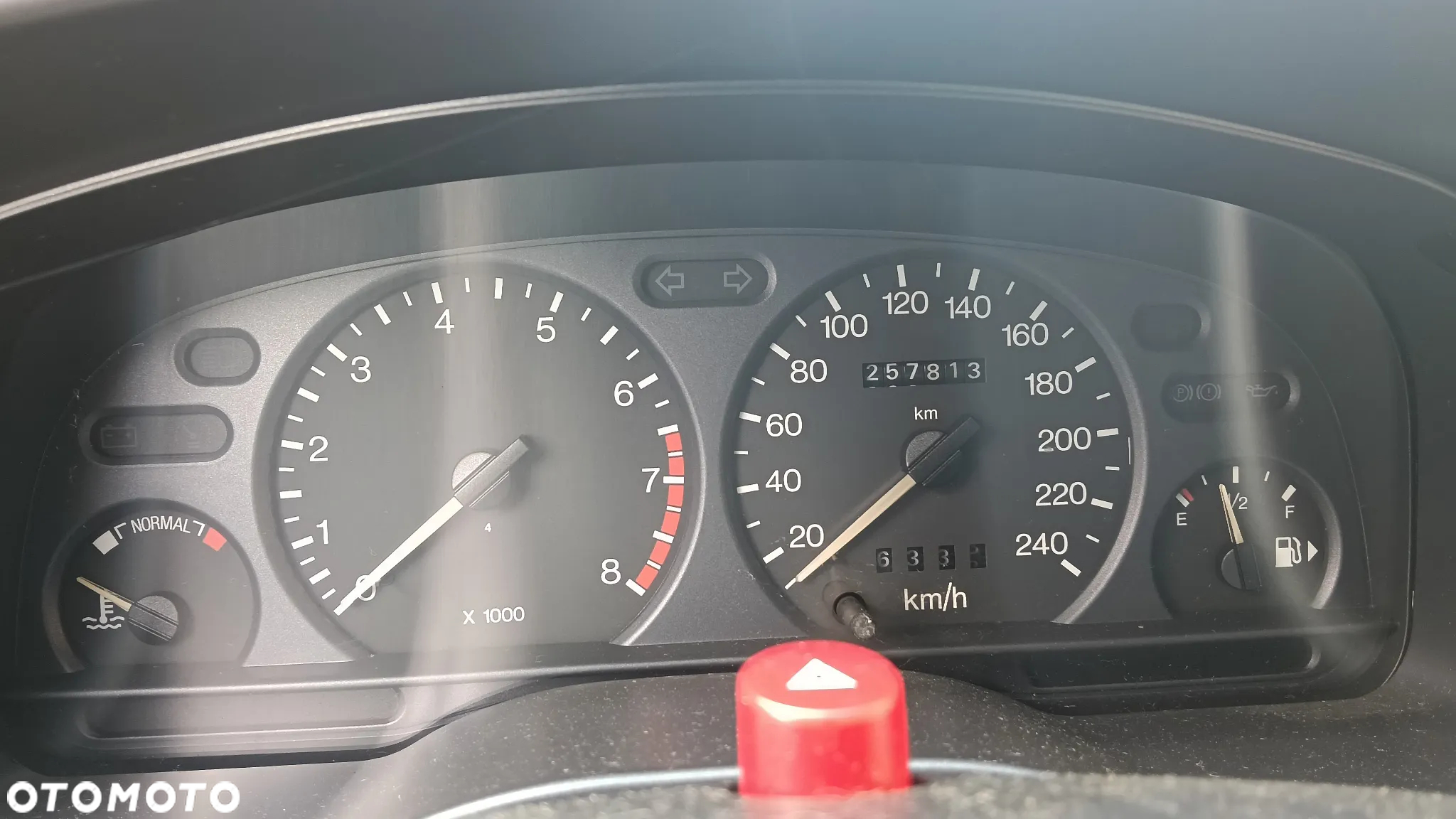Ford Mondeo 1.6 GLX - 8