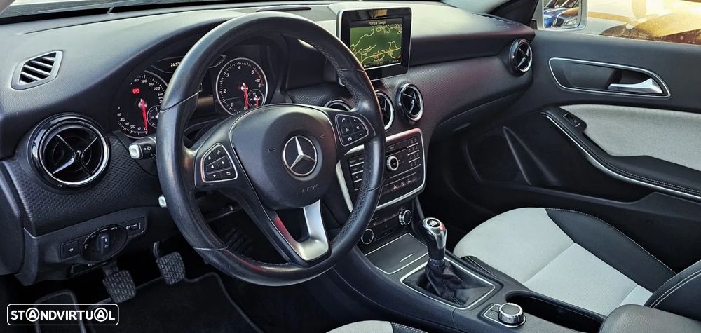 Mercedes-Benz A 180 d Business Solutions - 13