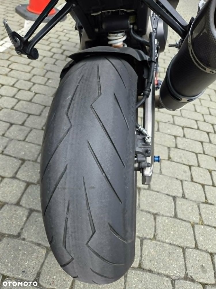 Suzuki GSX-R - 20