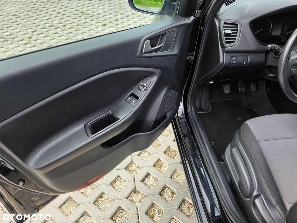Hyundai i20 1.2 - 10