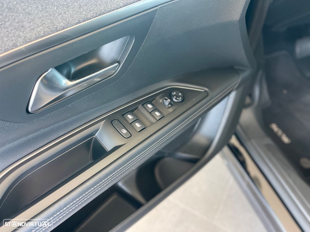 Peugeot 5008 BlueHDI 130 EAT8 Allure Pack - 6