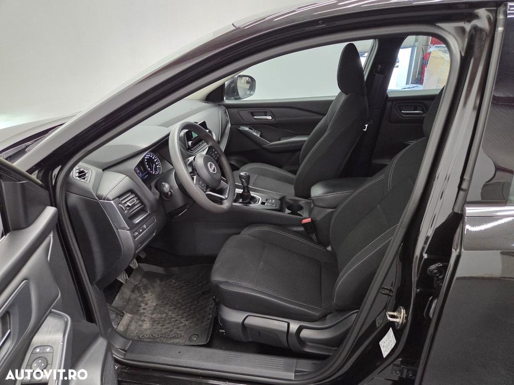 Nissan Qashqai 1.3 l MHEV Visia - 5