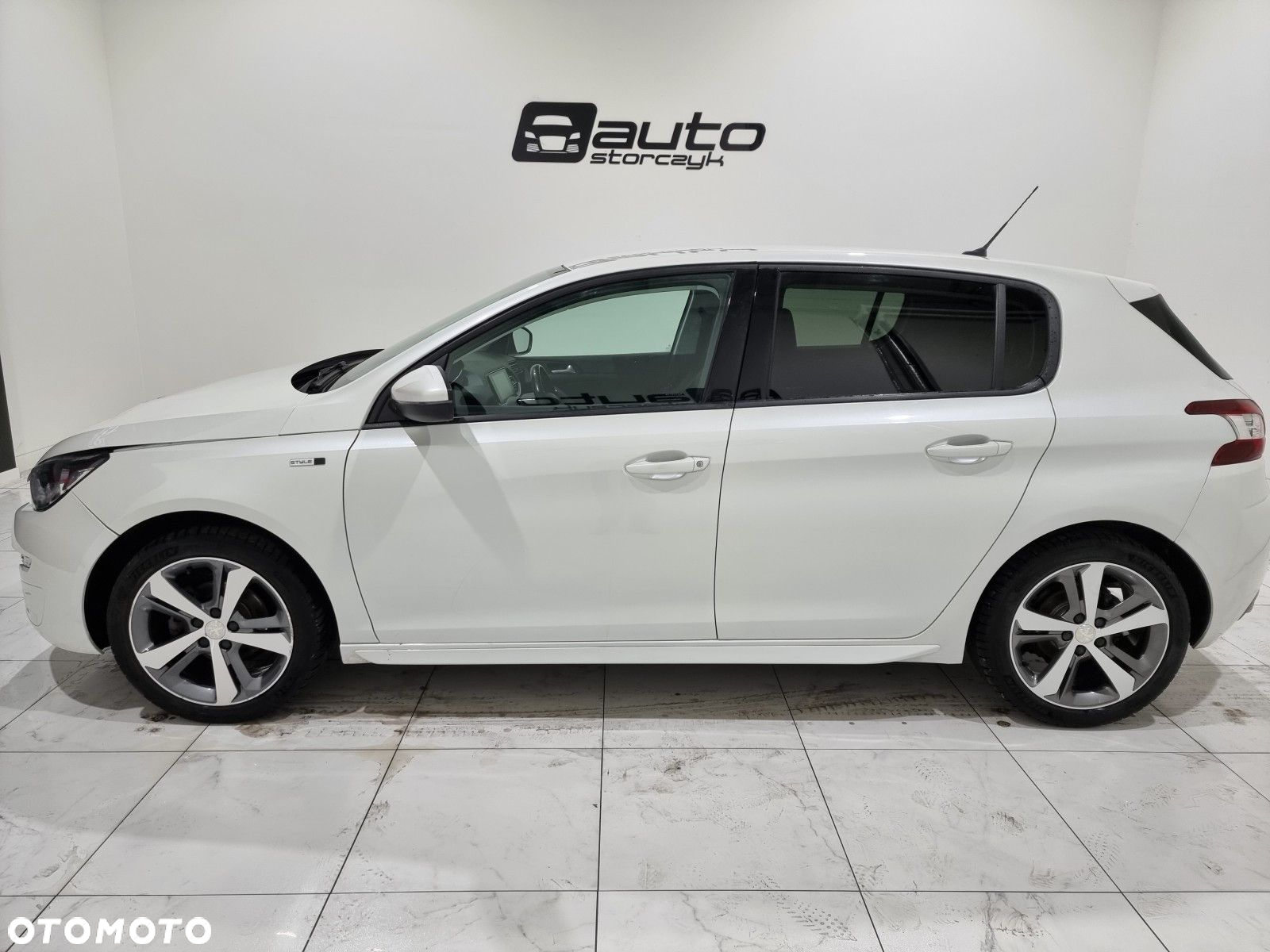 Peugeot 308 - 6