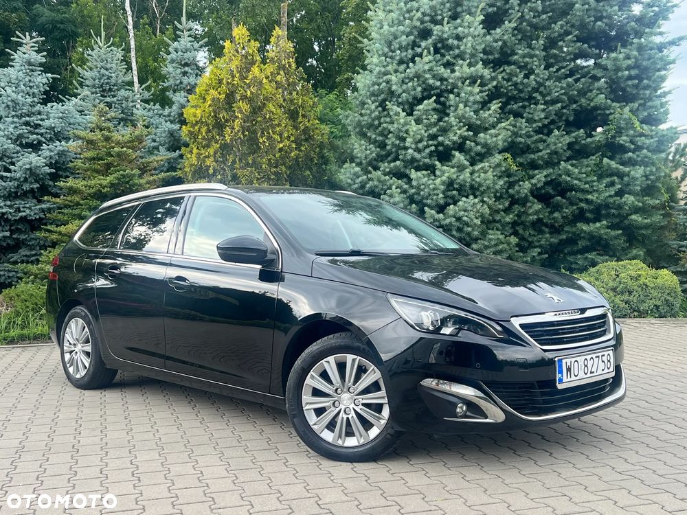 Peugeot 308 SW 1.2 PureTech Allure S&S - 23