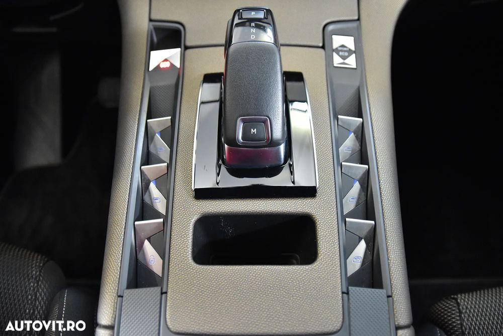 DS Automobiles DS 7 Crossback - 16