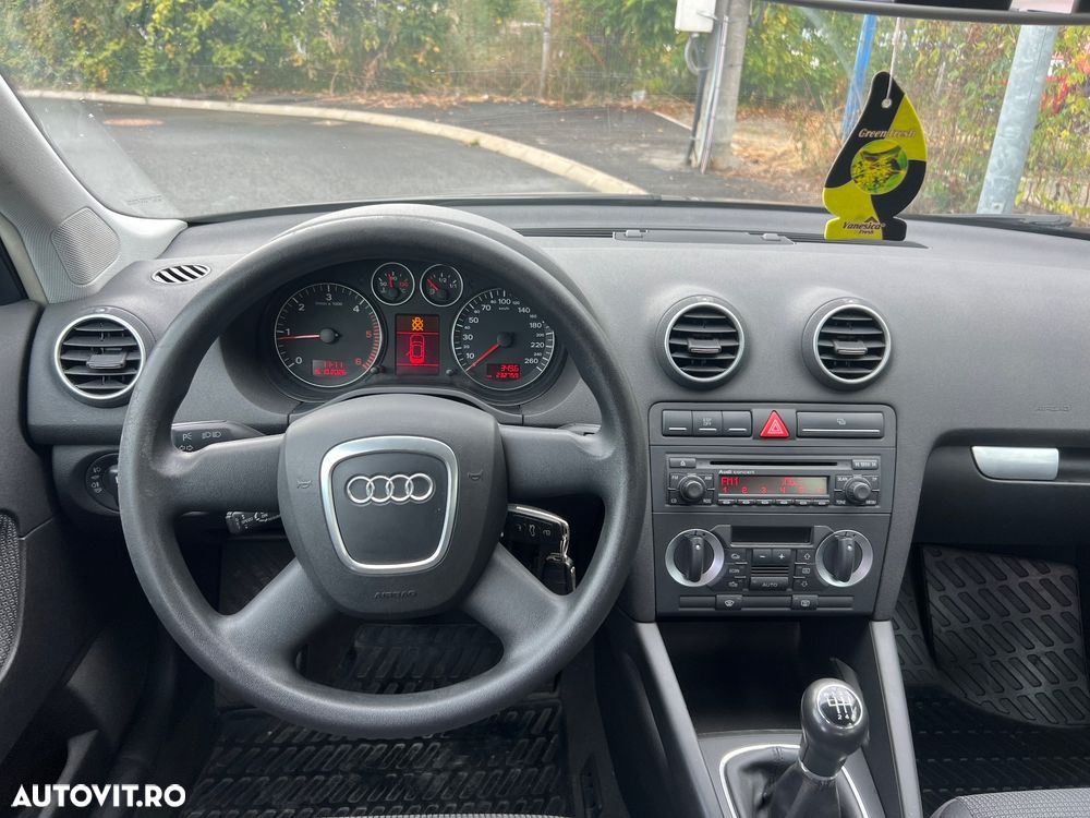 Audi A3 3-portiere 2.0 TDI DPF Ambiente - 9
