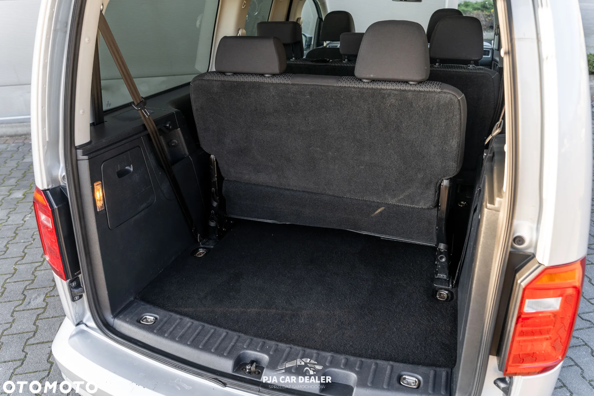 Volkswagen Caddy 2.0 TDI Comfortline - 35