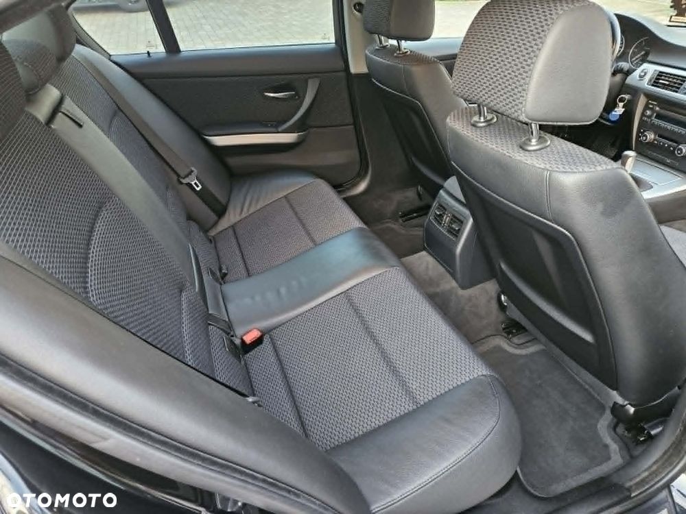 BMW Seria 3 316d - 11