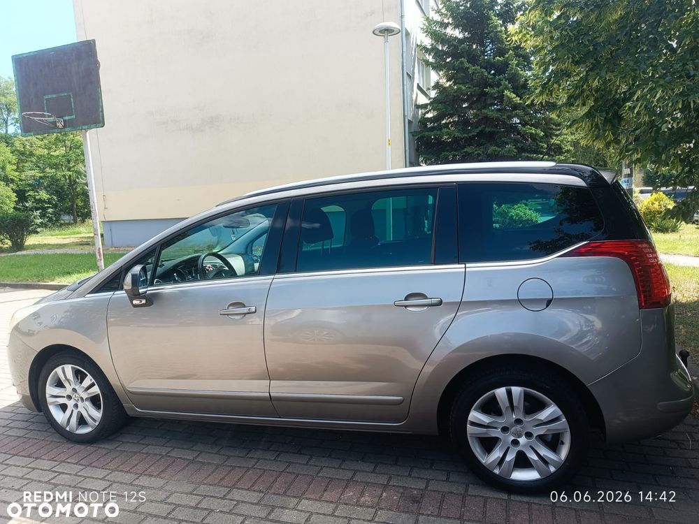 Peugeot 5008 - 12
