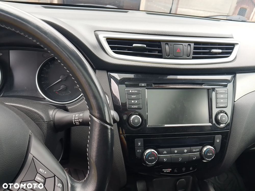 Nissan Qashqai 1.3 DIG-T N-Connecta - 9
